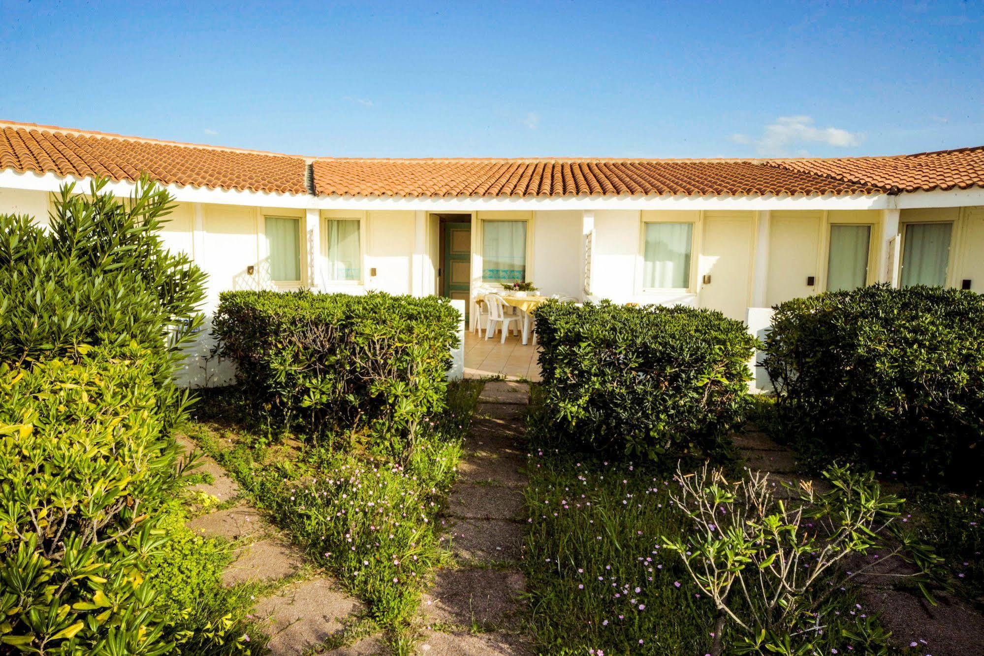 La Plage Noire Resort Marina di Sorso Exterior photo